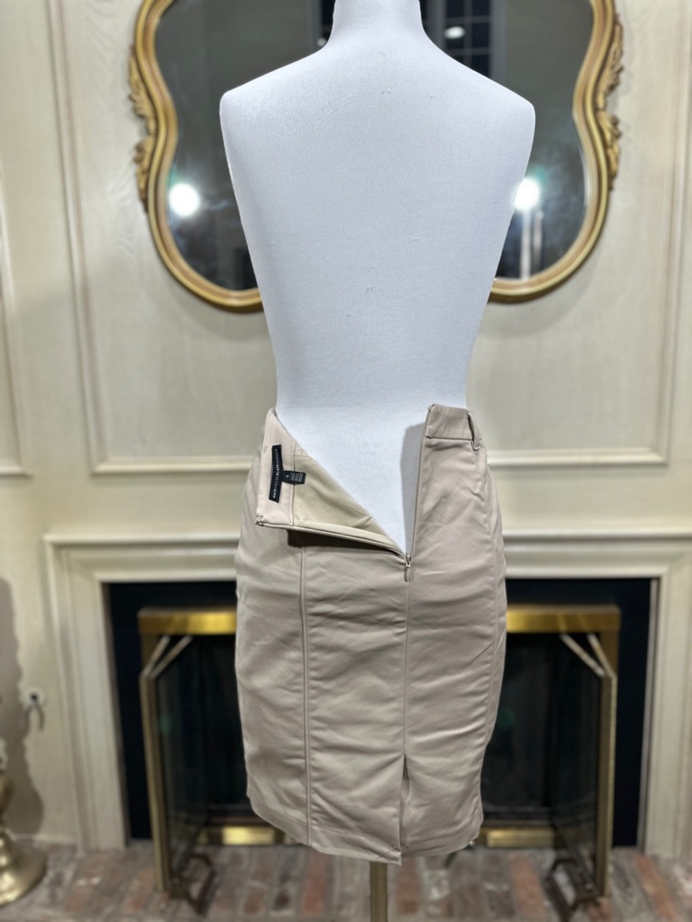 White House Black Market Skirt Size 6 Tan‎ Quiet Luxury Minimalist - Picture 4 of 9